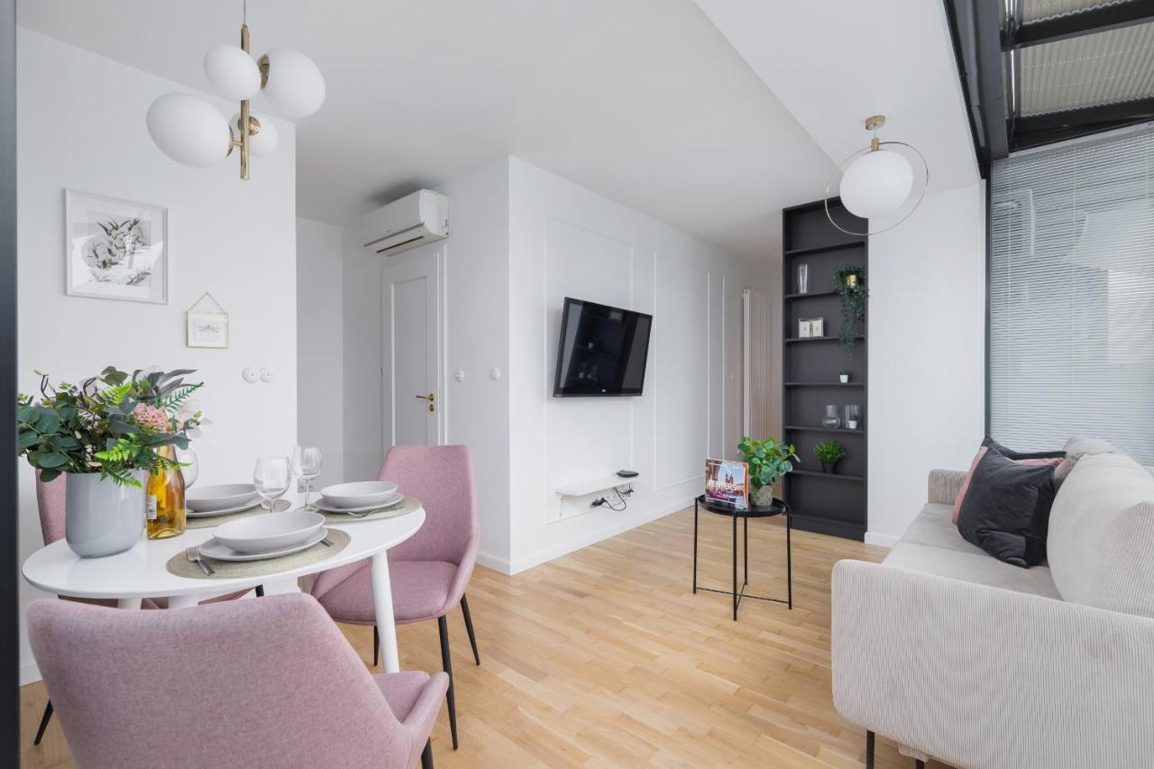 Politechnika Krakowska Apartment By Renters Prestige Exterior photo