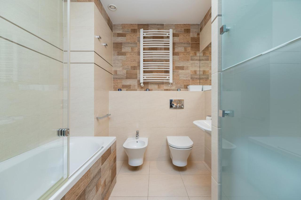 Politechnika Krakowska Apartment By Renters Prestige Exterior photo